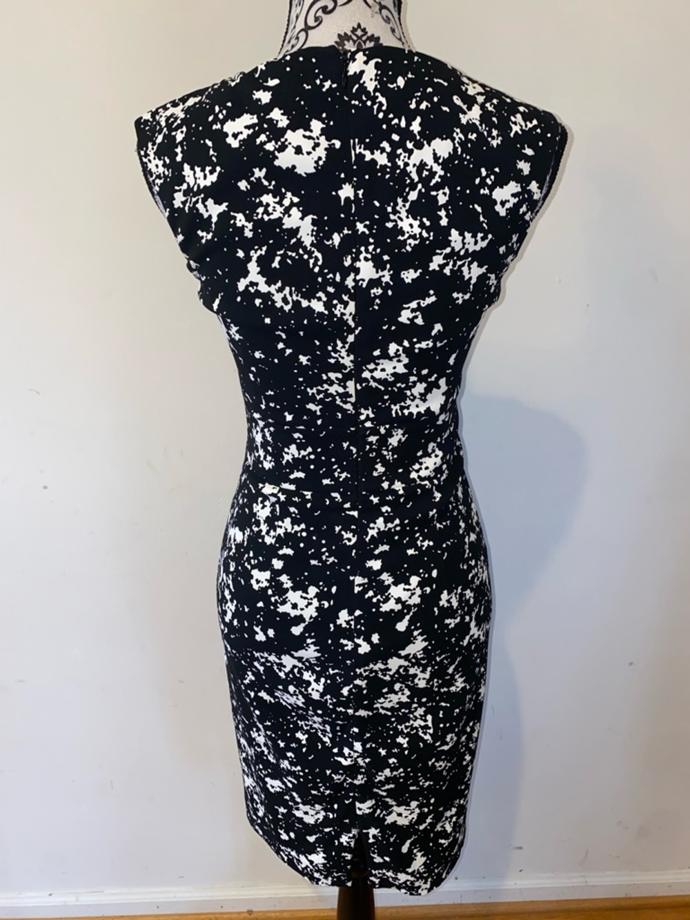 Michael Kors Black & White Abstract Print Midi Dress Size 2 Made in Italy - Picture 12 of 15